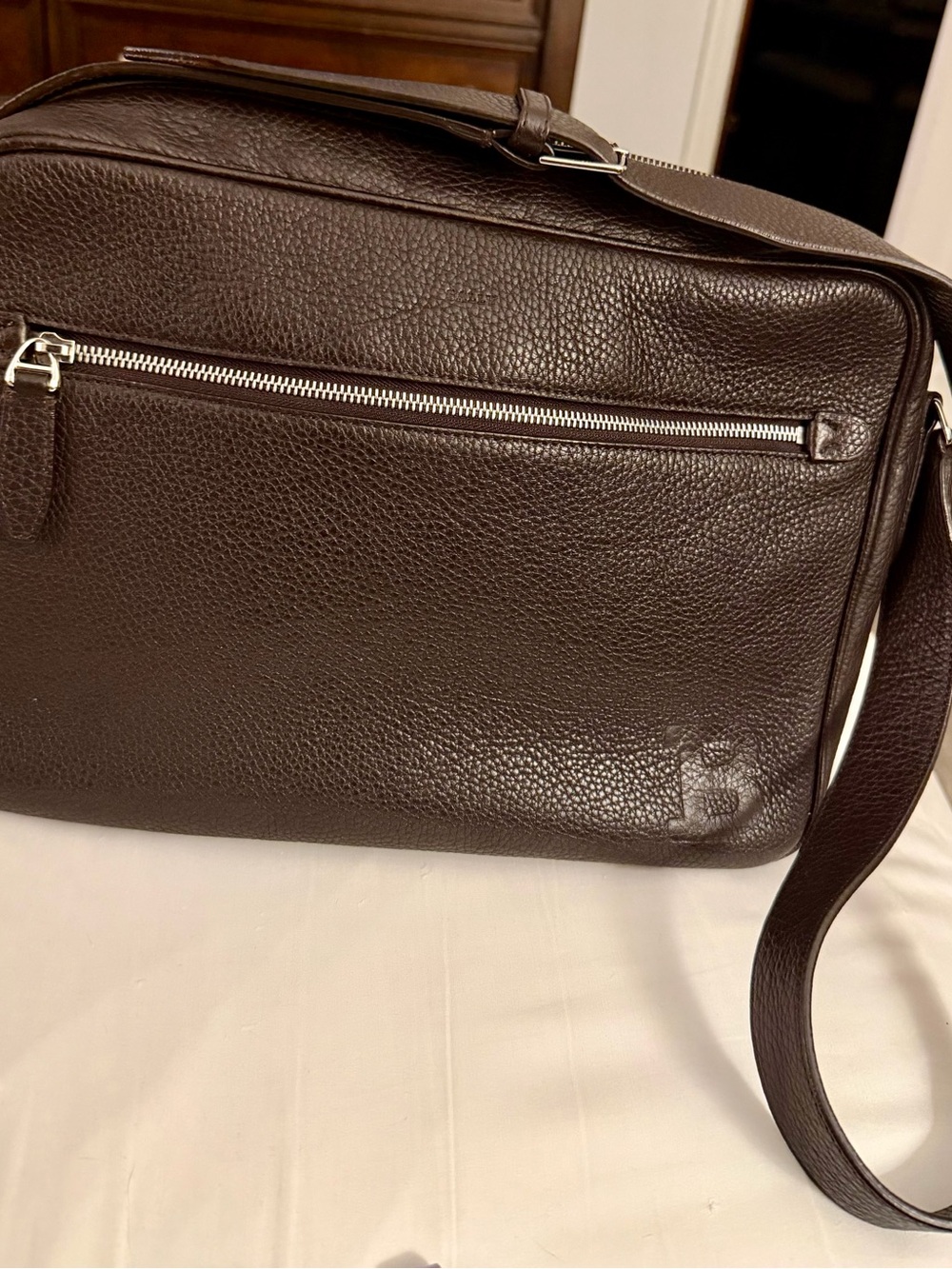BALLY Italy Dark Brown Leather Crossbody Messenger Bag - Picture 3 of 13